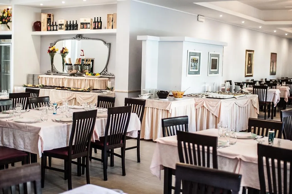 Hotel Carillon Bellaria – Igea Marina 3*,