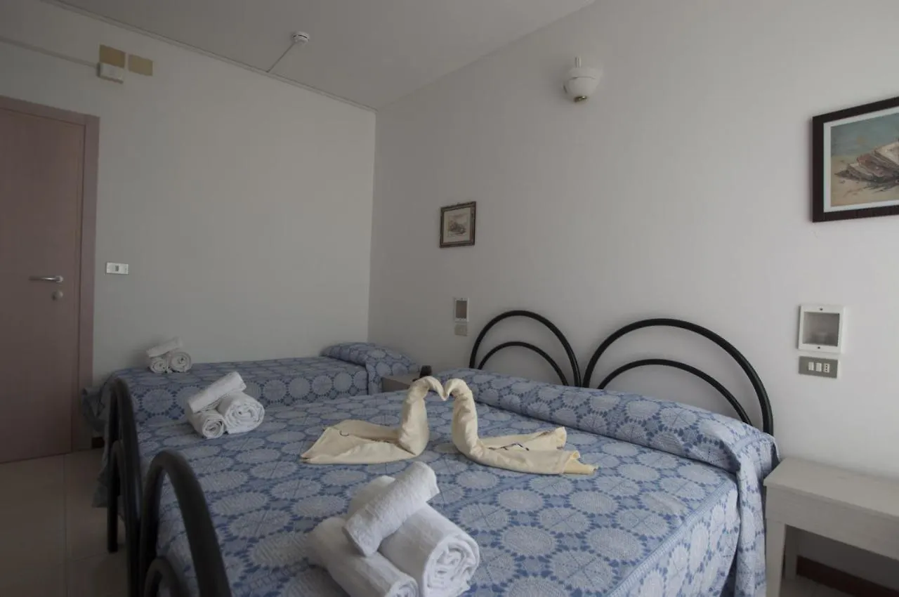 Hotel Carillon Bellaria – Igea Marina 3*,